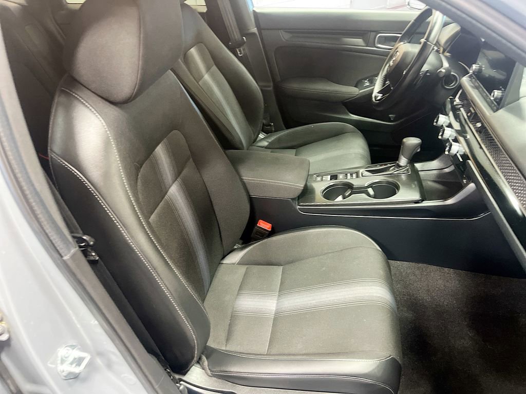 Used 2025 Honda Civic Sport image 25