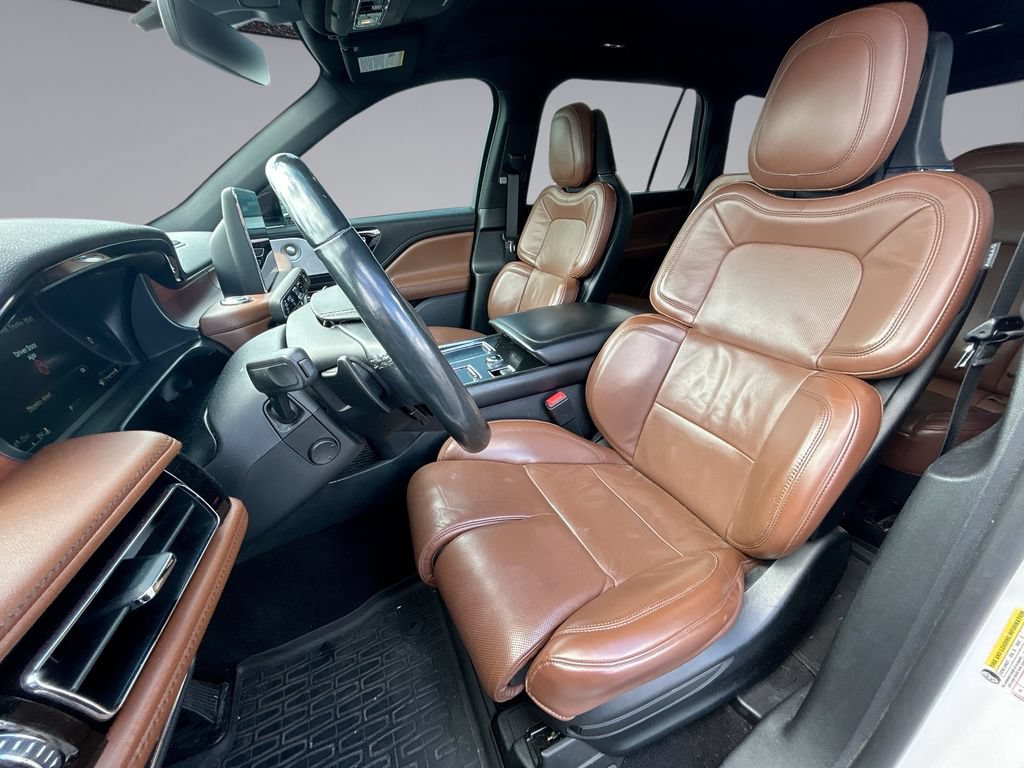 Used 2020 Lincoln Aviator Reserve w/ Equipment Group 201A RWD image 28