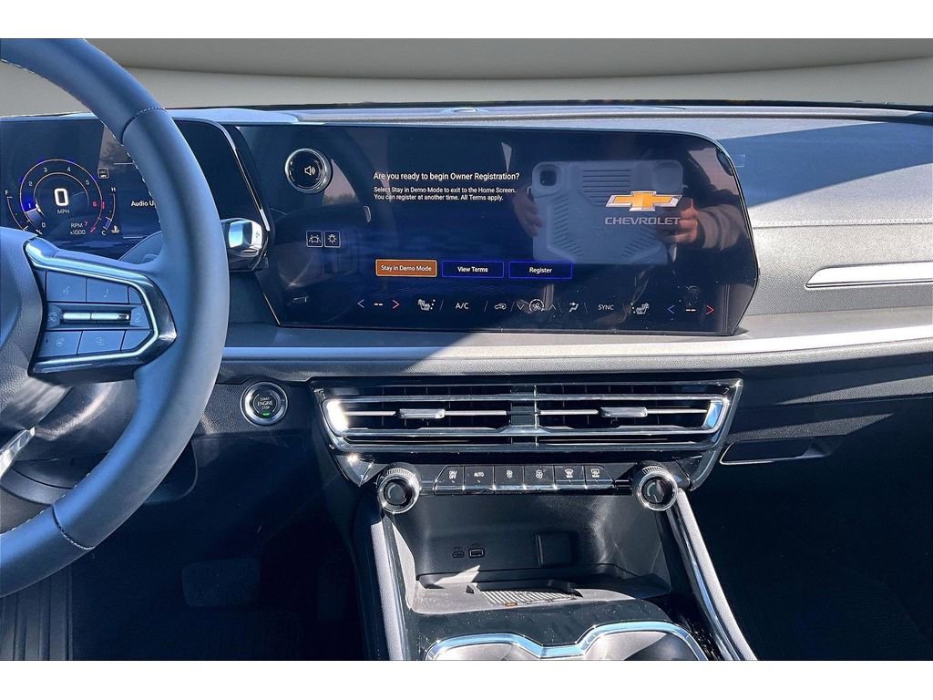 New 2026 Chevrolet Traverse LT w/ Driver Confidence Package FWD image 10