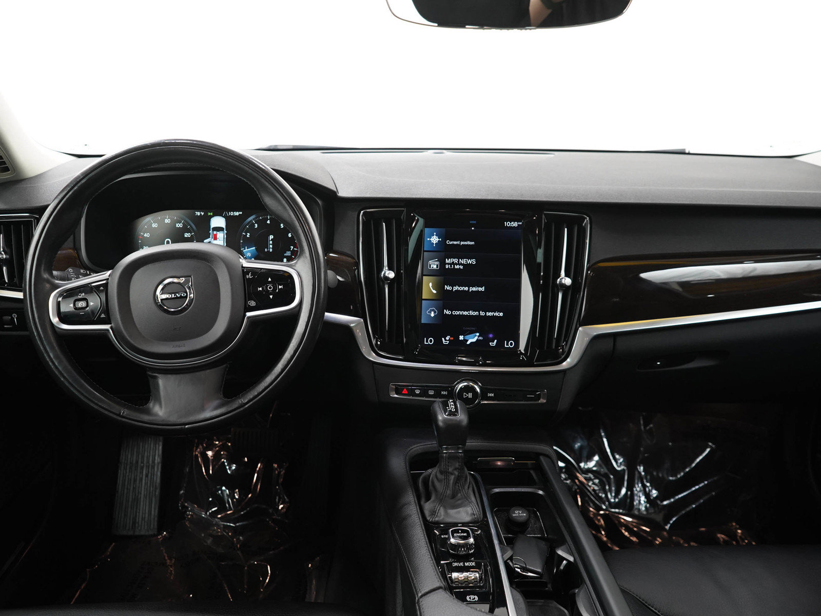 Used 2017 Volvo S90 T6 Momentum w/ Vision Package AWD/4WD image 15