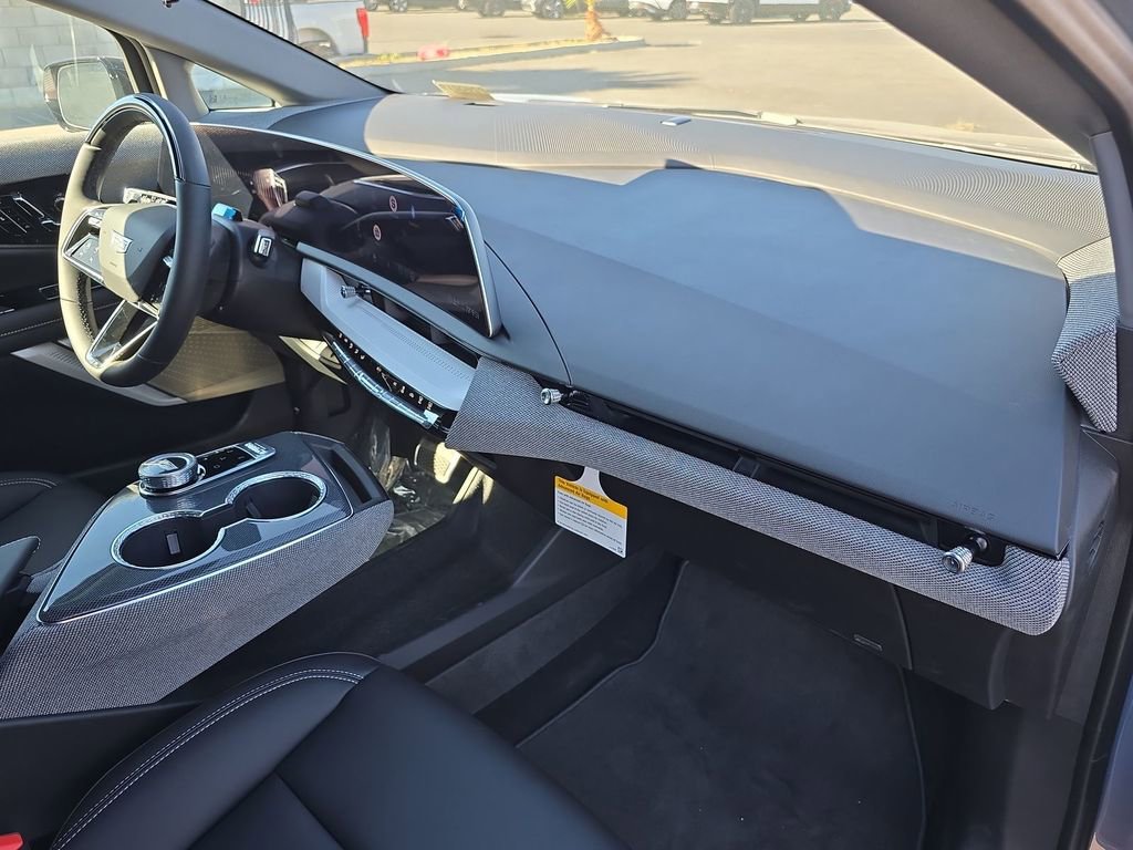 New 2026 Cadillac Optiq Luxury 1 image 41