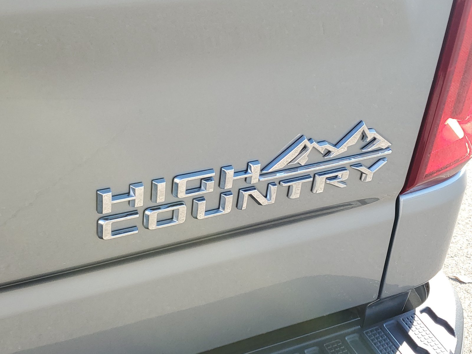 Used 2024 Chevrolet Silverado 1500 High Country AWD/4WD image 8