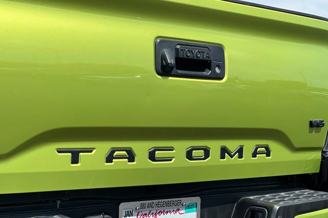 Certified 2023 Toyota Tacoma TRD Off-Road w/ TRD Premium Off Road Package AWD/4WD image 34