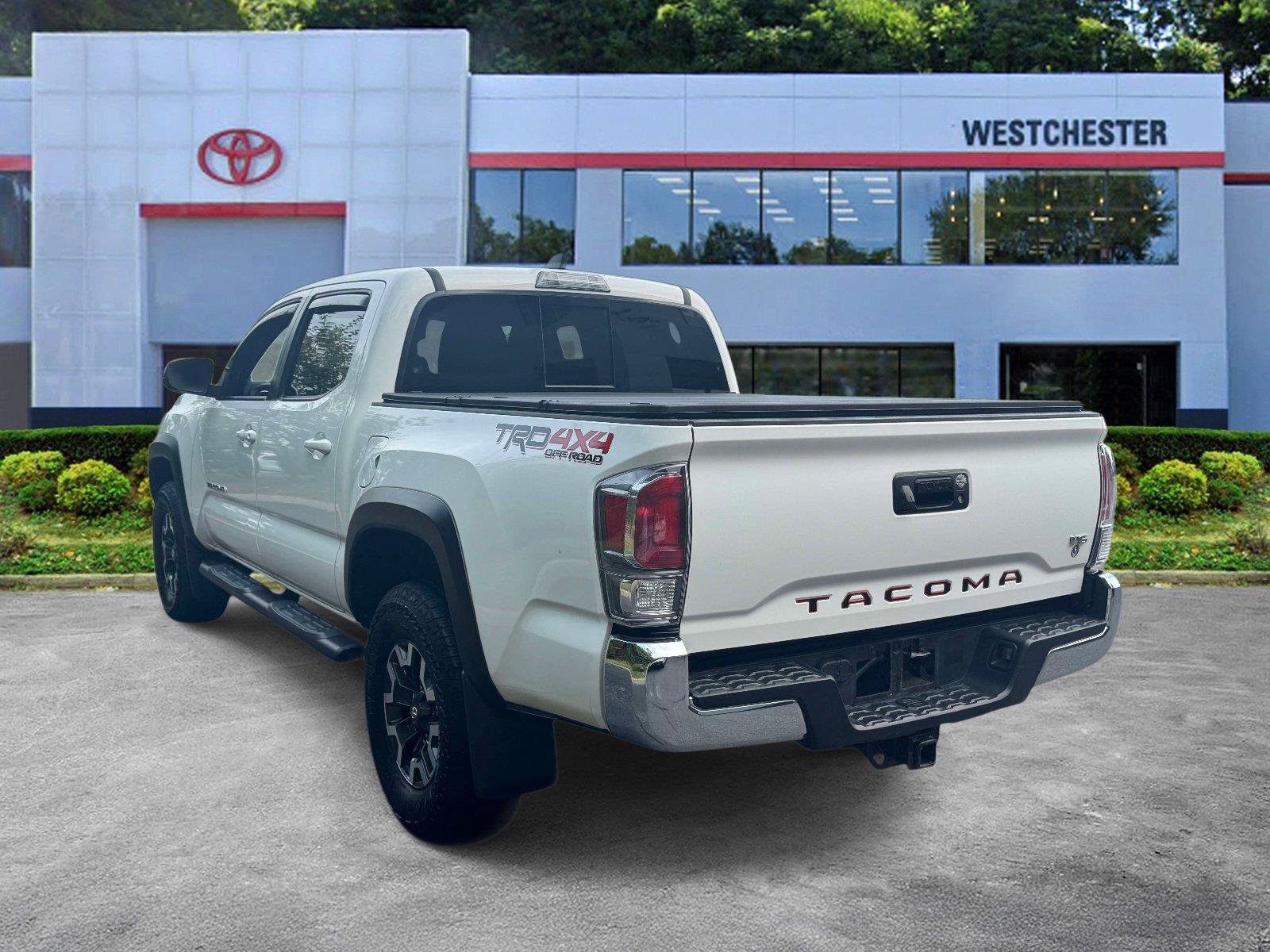 Certified 2023 Toyota Tacoma TRD Off-Road AWD/4WD image 5