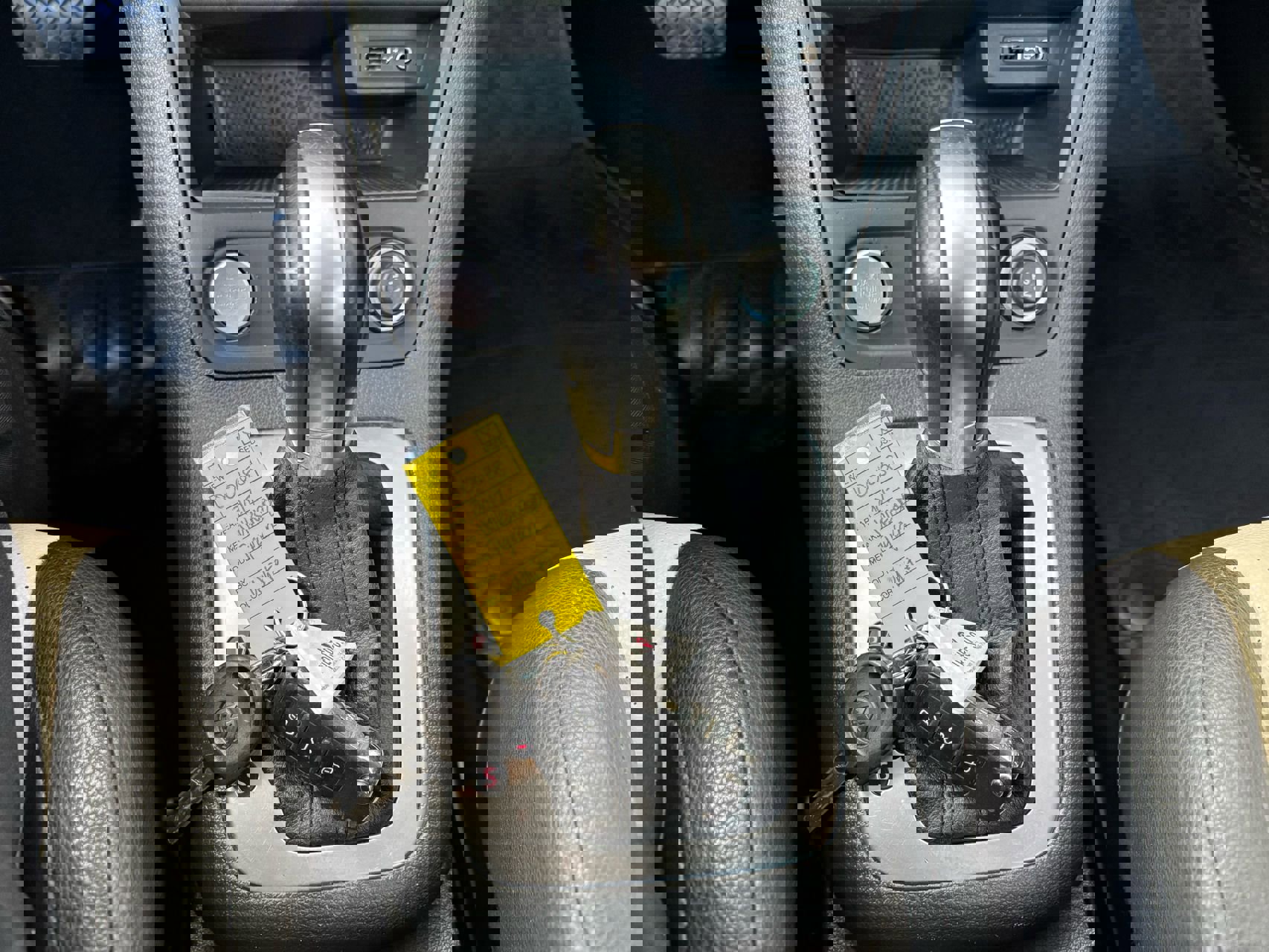 Used 2017 Volkswagen Tiguan S image 31