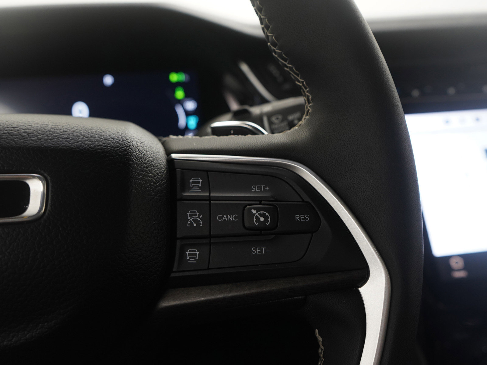 Used 2023 Jeep Grand Cherokee 30th Anniversary image 28