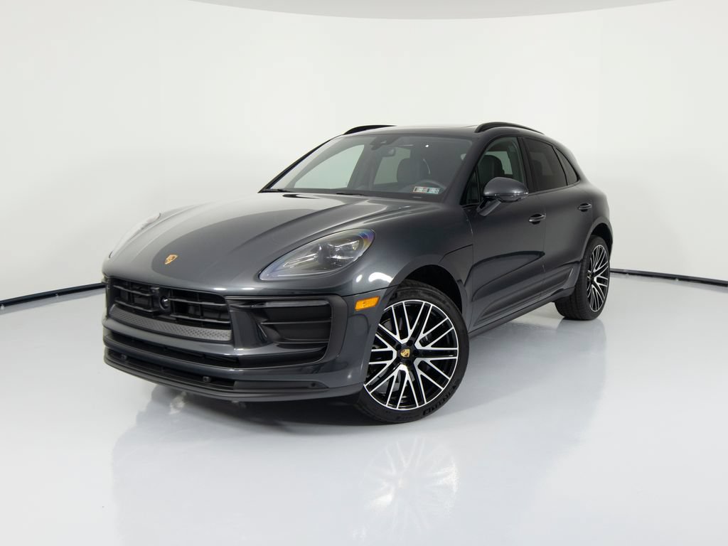 Certified 2026 Porsche Macan AWD/4WD image 1