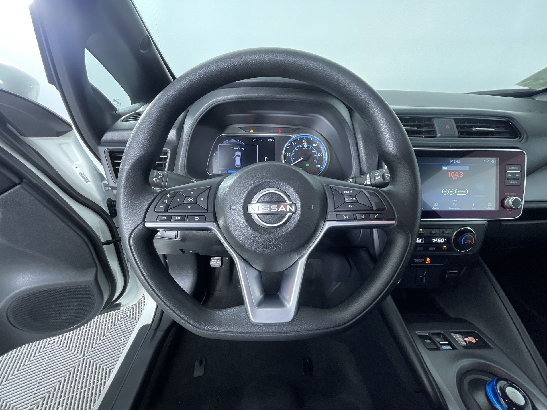Certified 2025 Nissan Leaf S FWD image 16