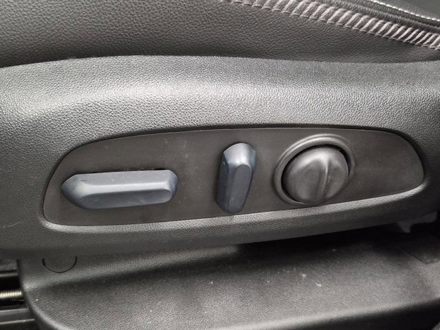 Used 2023 GMC Terrain Denali image 29