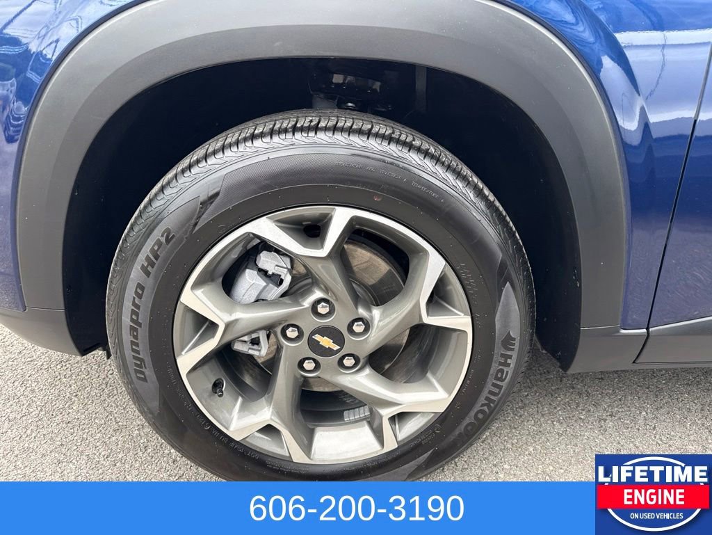 Used 2024 Chevrolet Trax LT w/ Driver Confidence Package FWD image 14