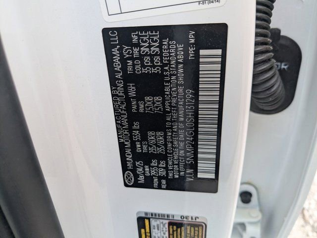 Used 2025 Hyundai Santa Fe SEL FWD image 30