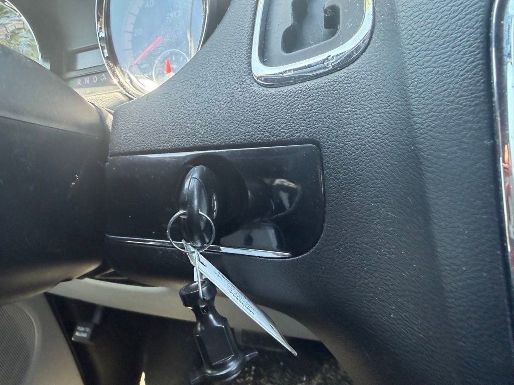 Used 2014 Dodge Grand Caravan SE FWD image 17