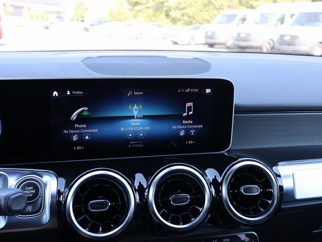 Used 2020 Mercedes-Benz GLB 250 4MATIC image 23