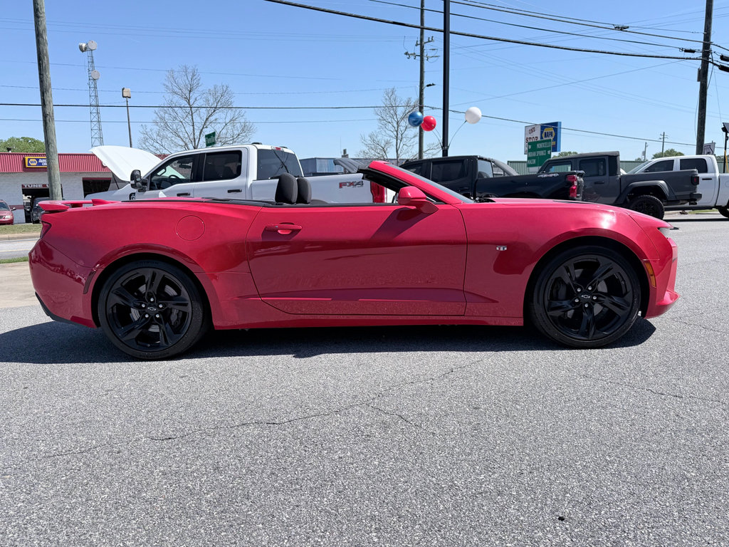 Used 2017 Chevrolet Camaro SS RWD image 4