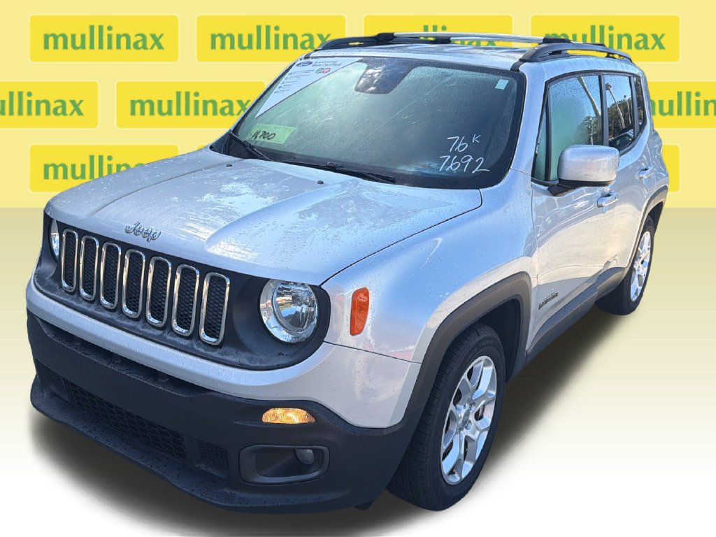 Used 2018 Jeep Renegade Latitude FWD image 14