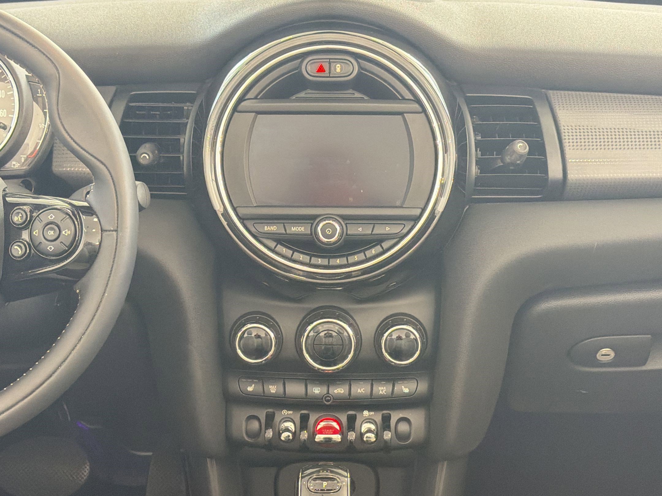 Used 2020 MINI Cooper Convertible w/ Signature Upholstery Package FWD image 24