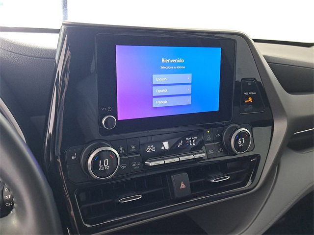 Used 2023 Toyota Highlander XLE image 28