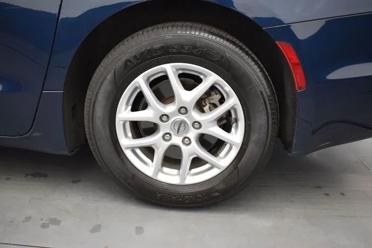 Used 2023 Chrysler Pacifica Touring-L FWD image 36