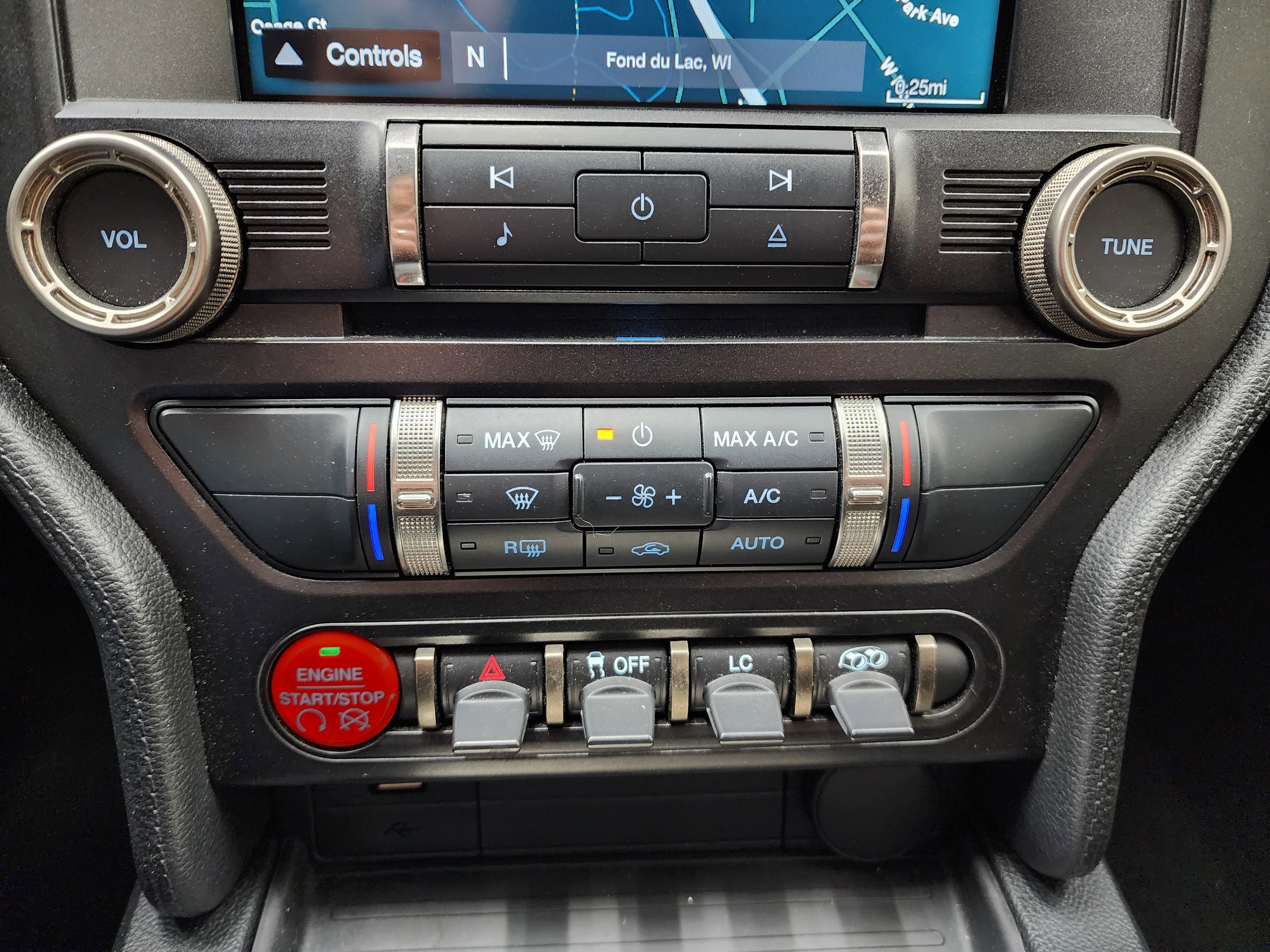 Used 2016 Ford Mustang Shelby GT350R w/ GT350R Equipment Group 920A image 15