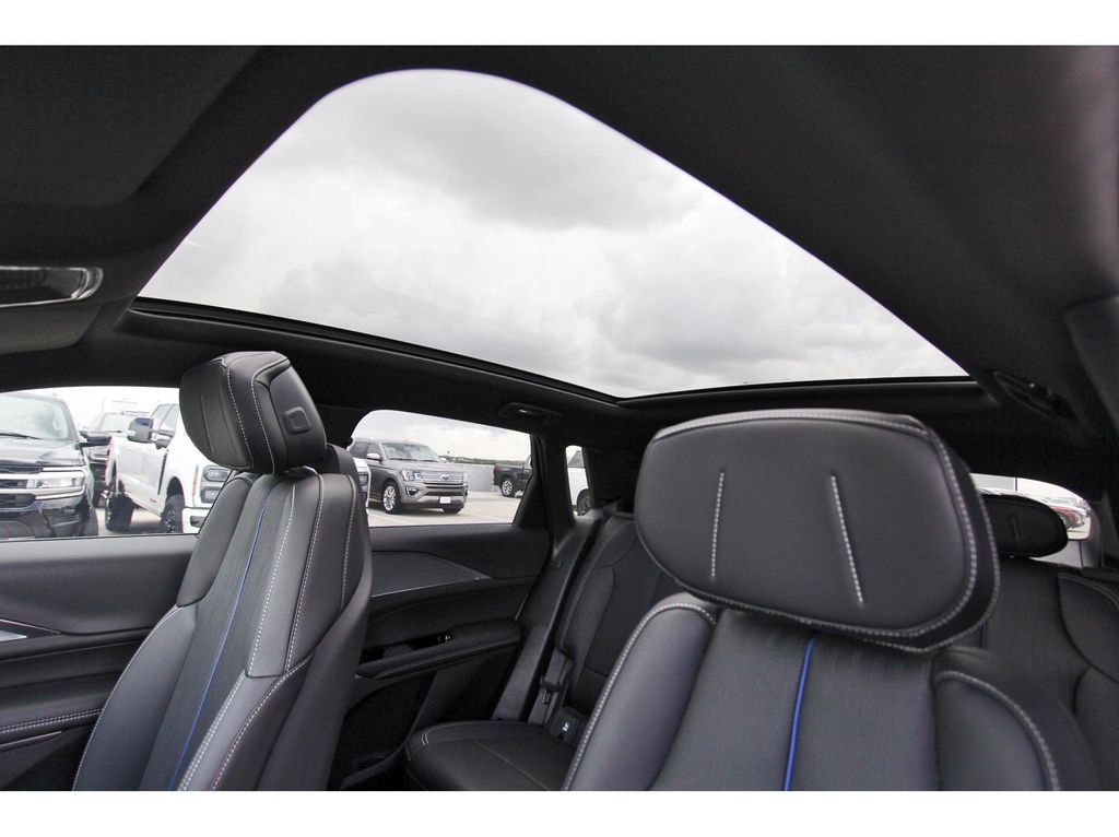 New 2027 Cadillac Lyriq Sport AWD/4WD image 23