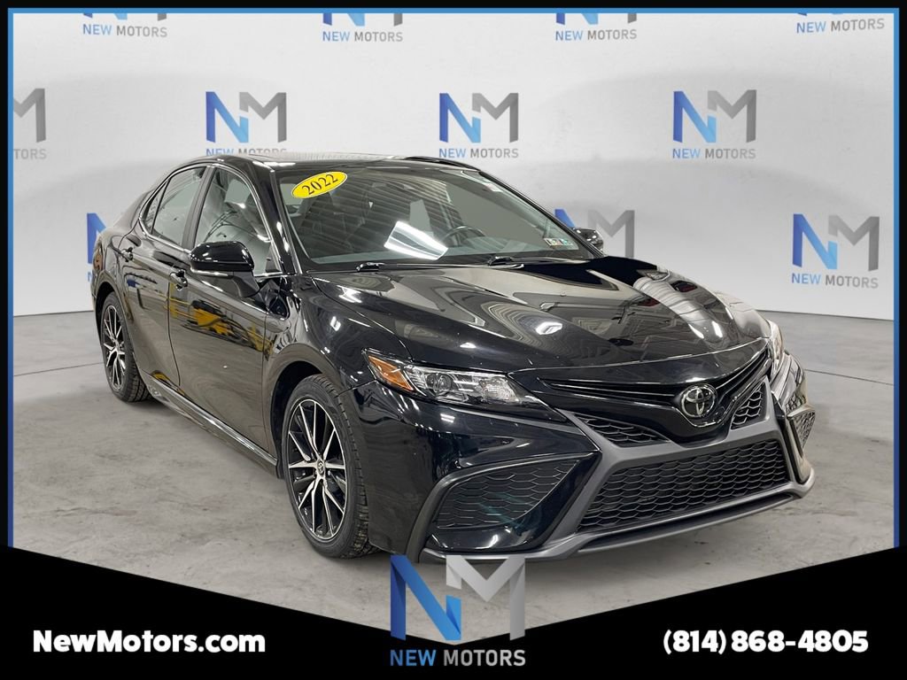 Used 2022 Toyota Camry SE w/ Cold Weather Package AWD/4WD image 7