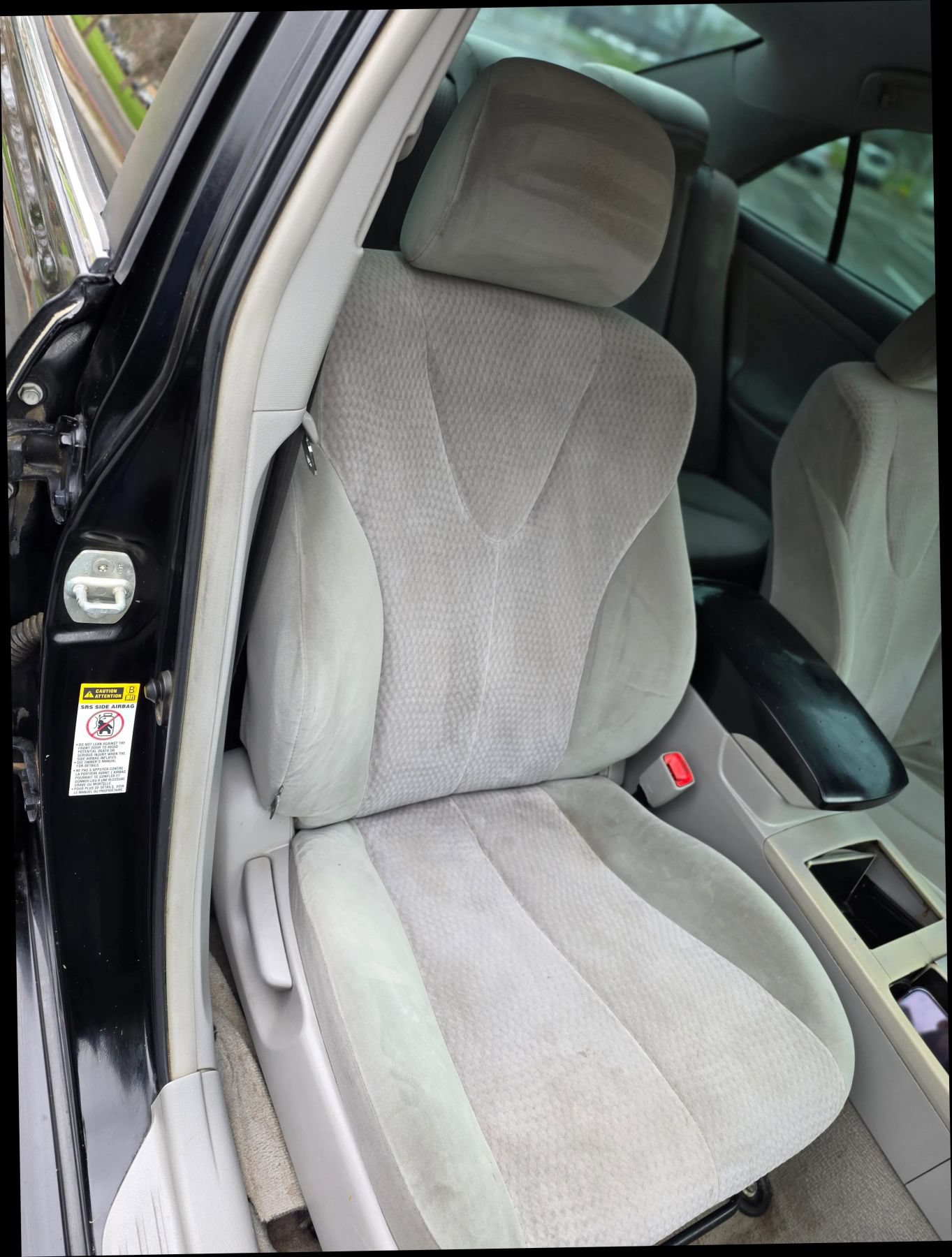 Used 2010 Toyota Camry LE FWD image 16