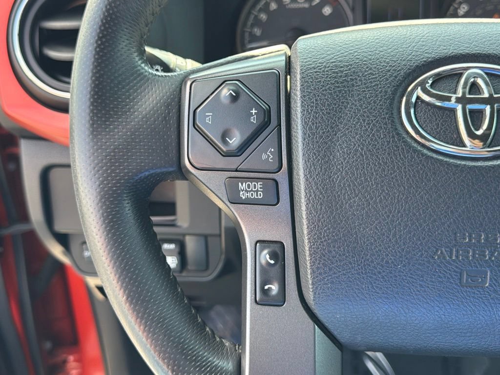 Used 2017 Toyota Tacoma TRD Sport w/ Tow Package (A/T) AWD/4WD image 24