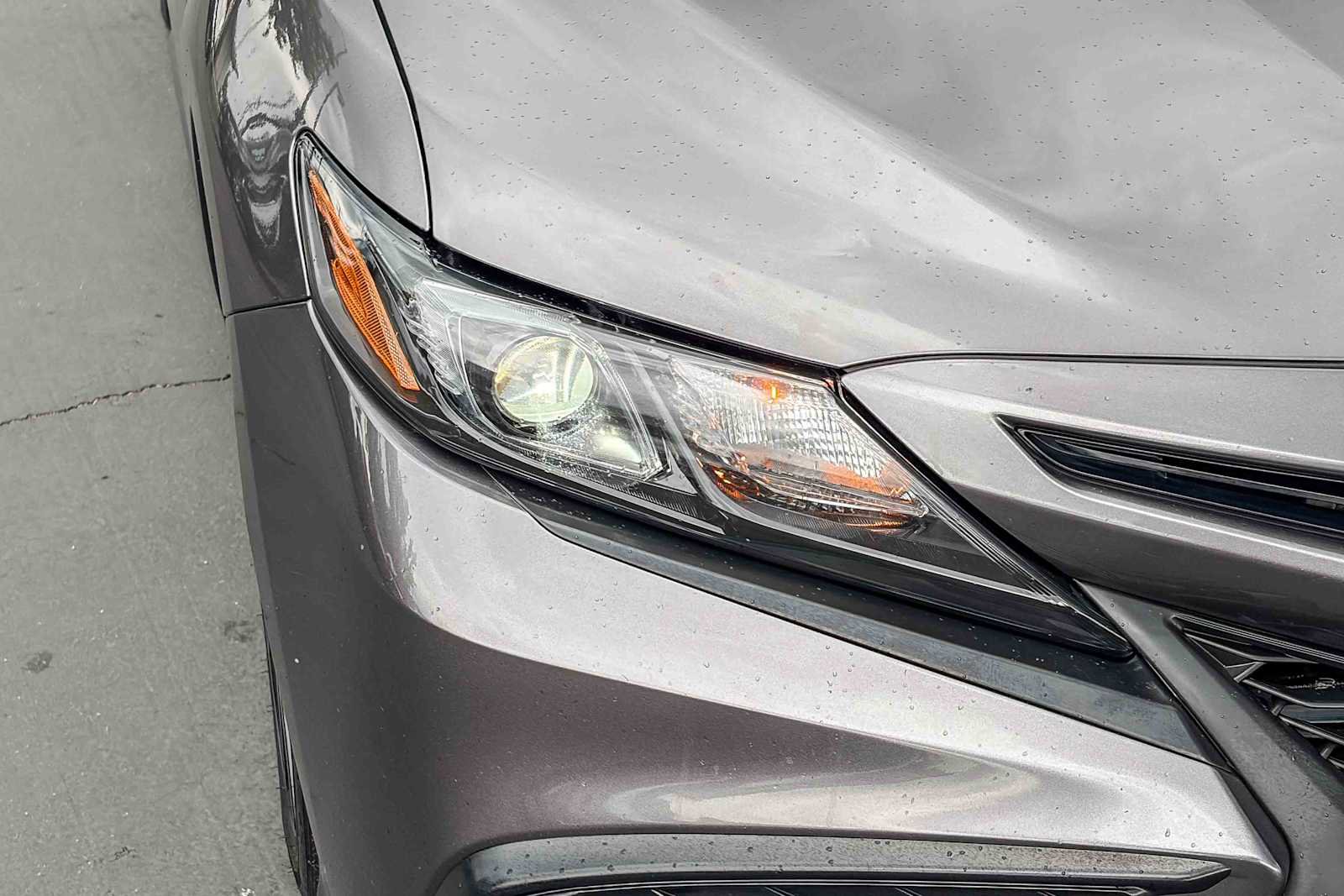 Used 2022 Toyota Camry SE image 7