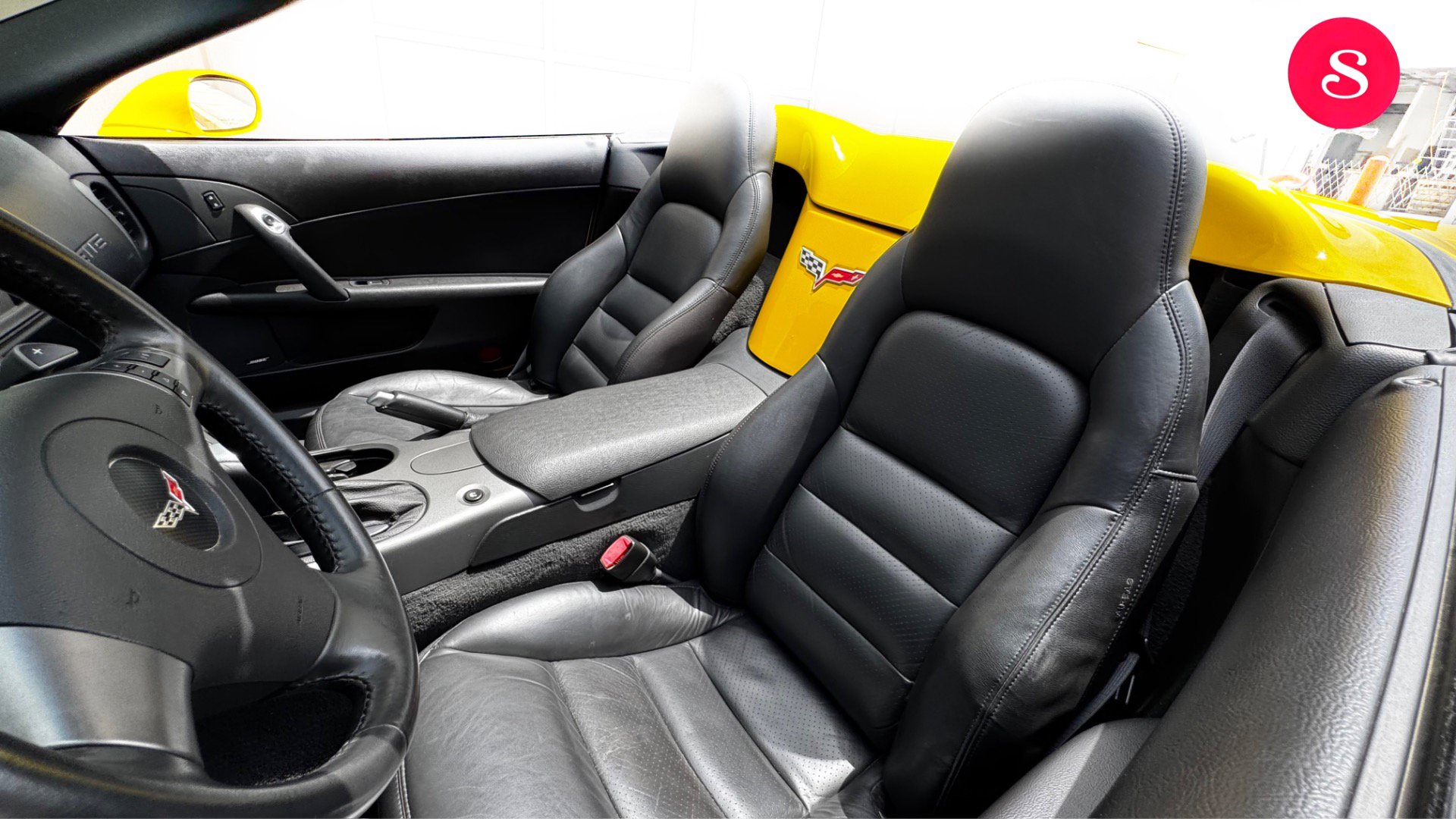 Used 2007 Chevrolet Corvette Convertible w/ Preferred Equipment Group RWD image 17