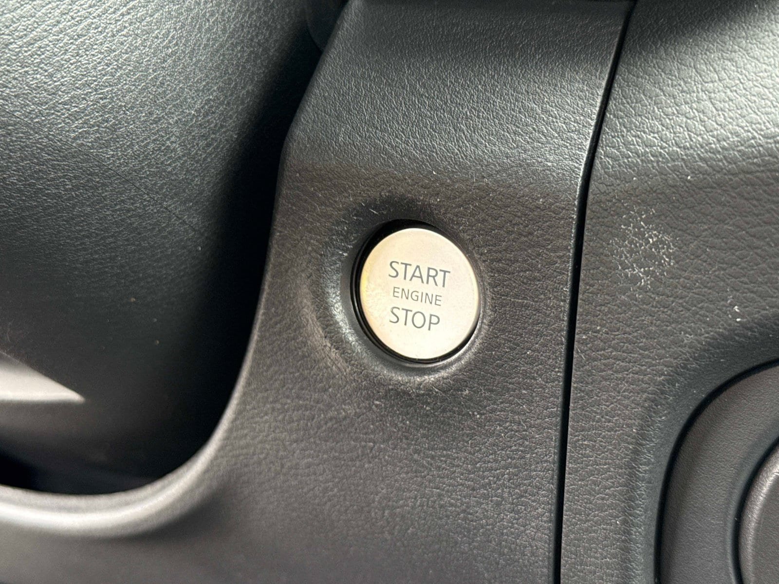 Used 2022 Nissan Frontier S w/ Technology Package RWD image 29