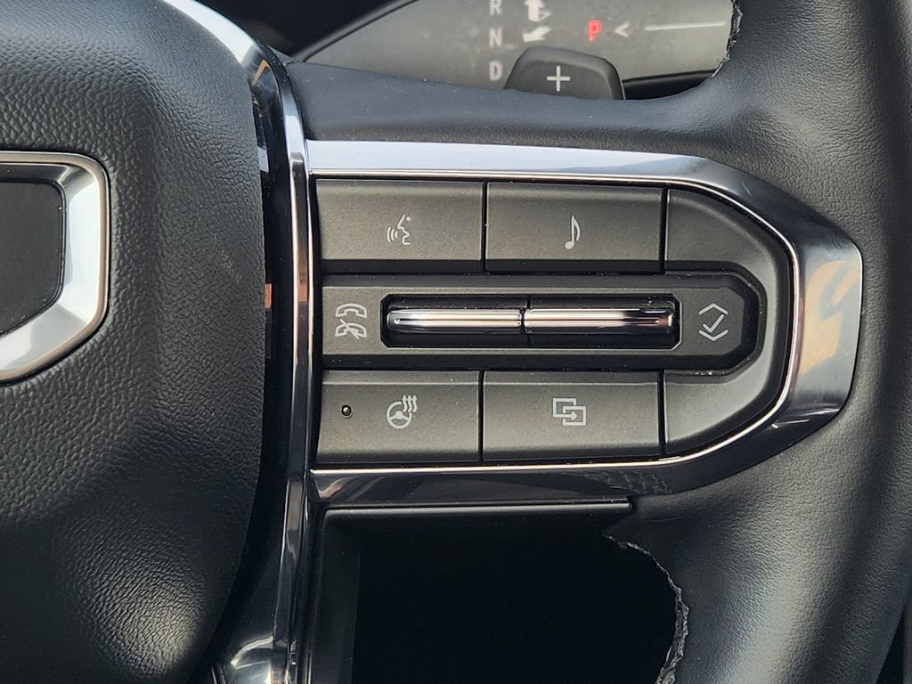 Used 2025 GMC Acadia Elevation image 29