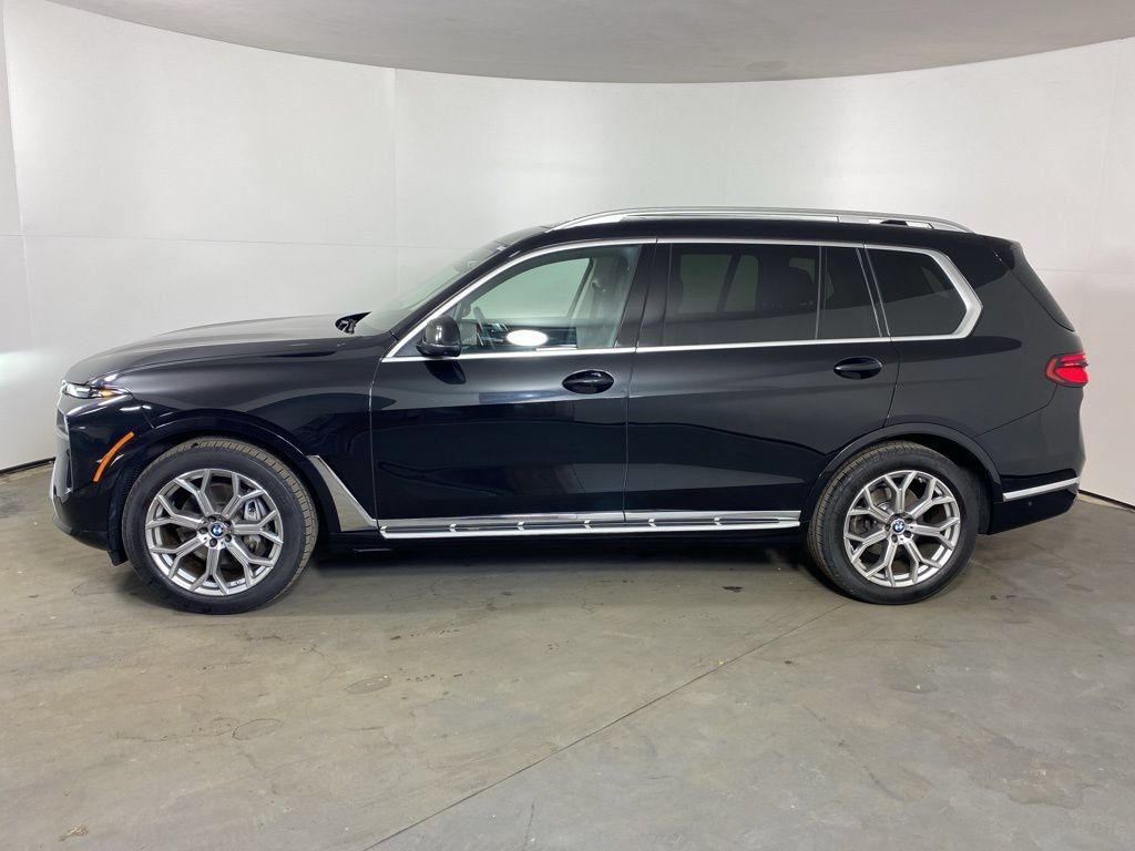Used 2023 BMW X7 xDrive40i w/ Premium Package AWD/4WD image 8