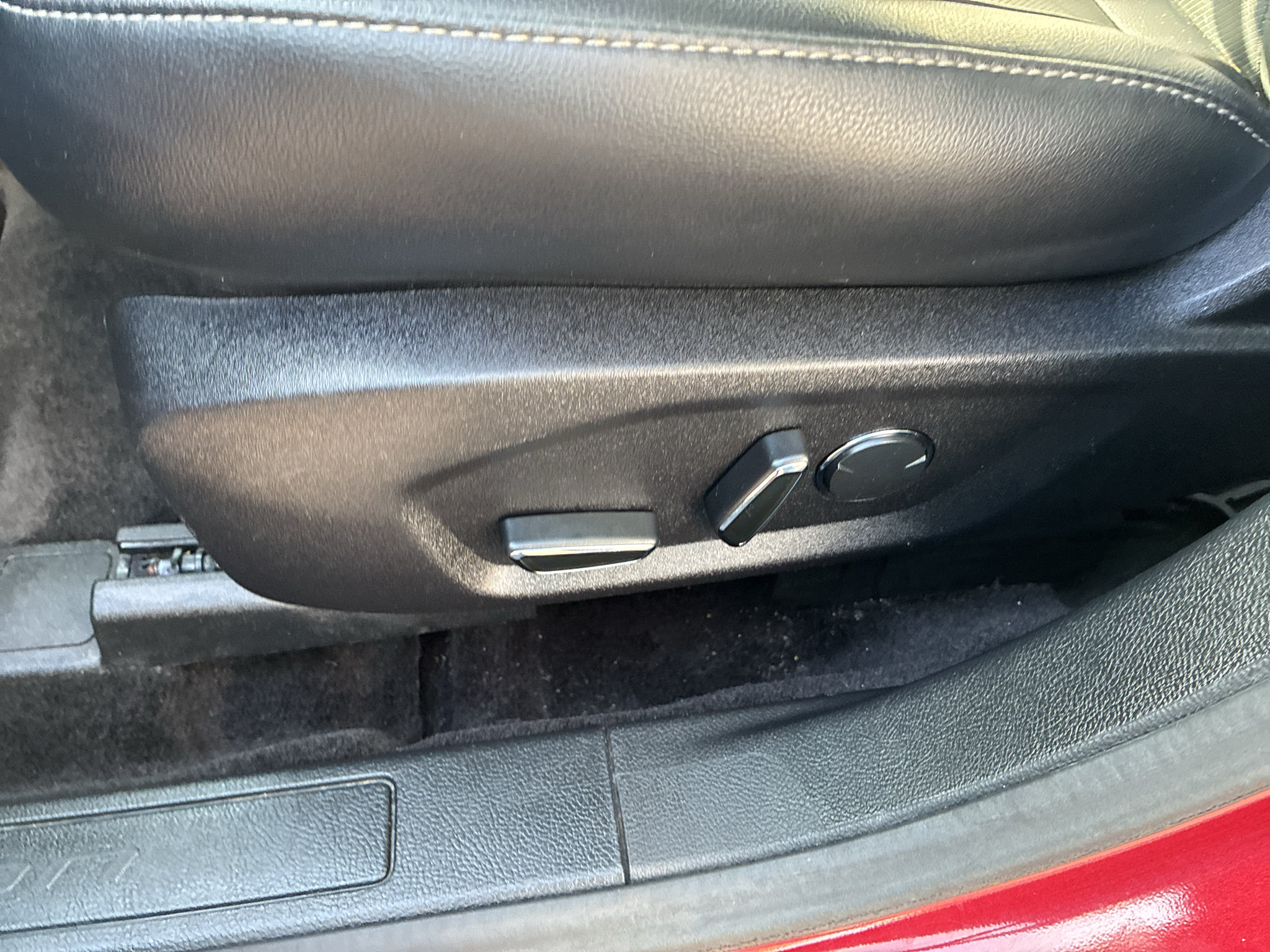 Used 2017 Ford Fusion Energi Titanium FWD image 25
