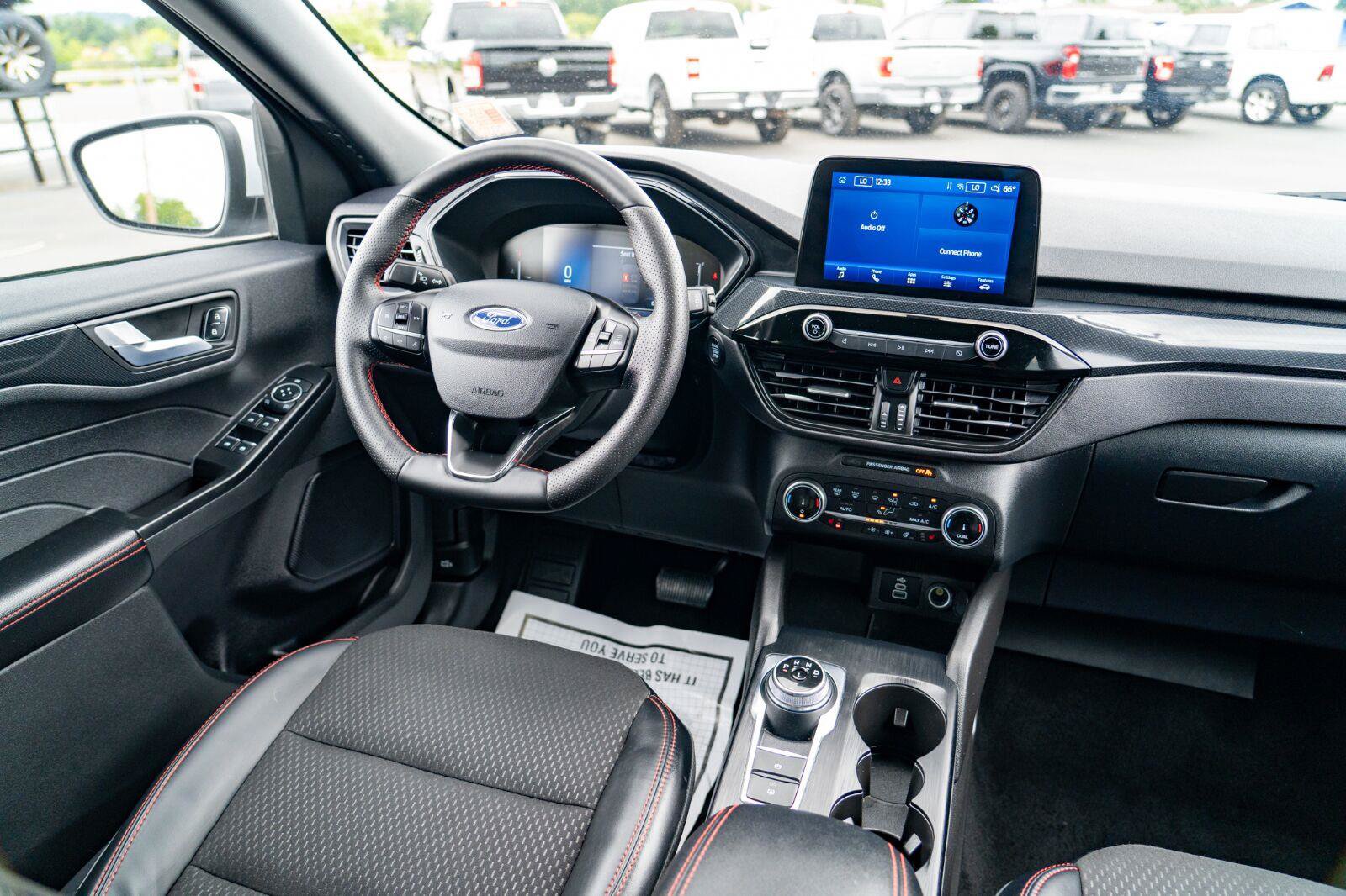 Used 2025 Ford Escape ST-Line Select AWD/4WD image 25