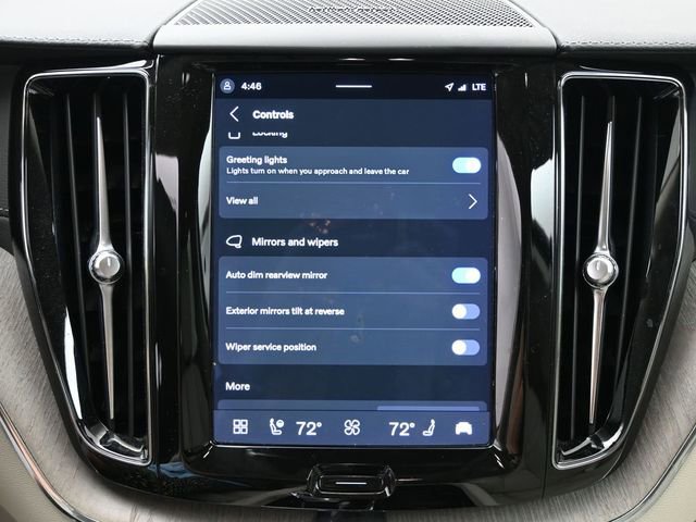 Used 2023 Volvo XC60 B6 Ultimate w/ Protection Package Premier image 18