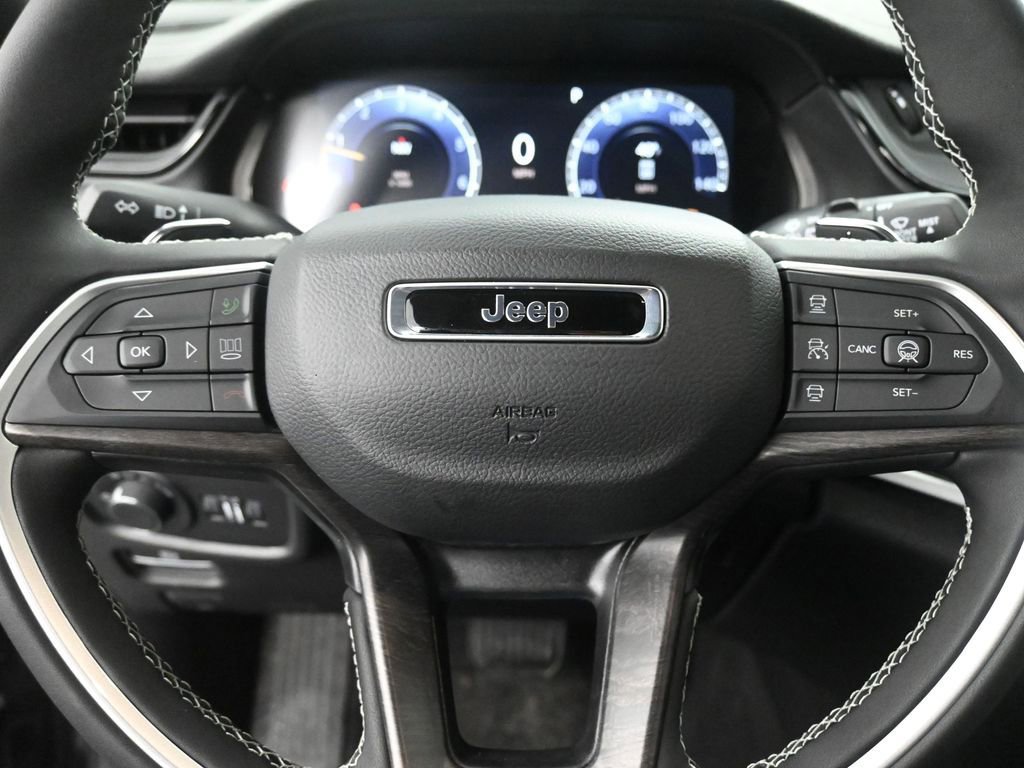 New 2026 Jeep Grand Cherokee Laredo image 24