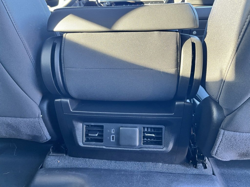 Used 2024 Chevrolet Silverado 1500 LT image 16