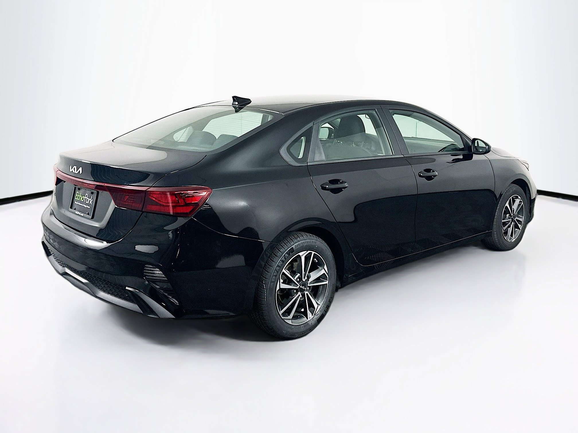 Used 2024 Kia Forte LXS image 9