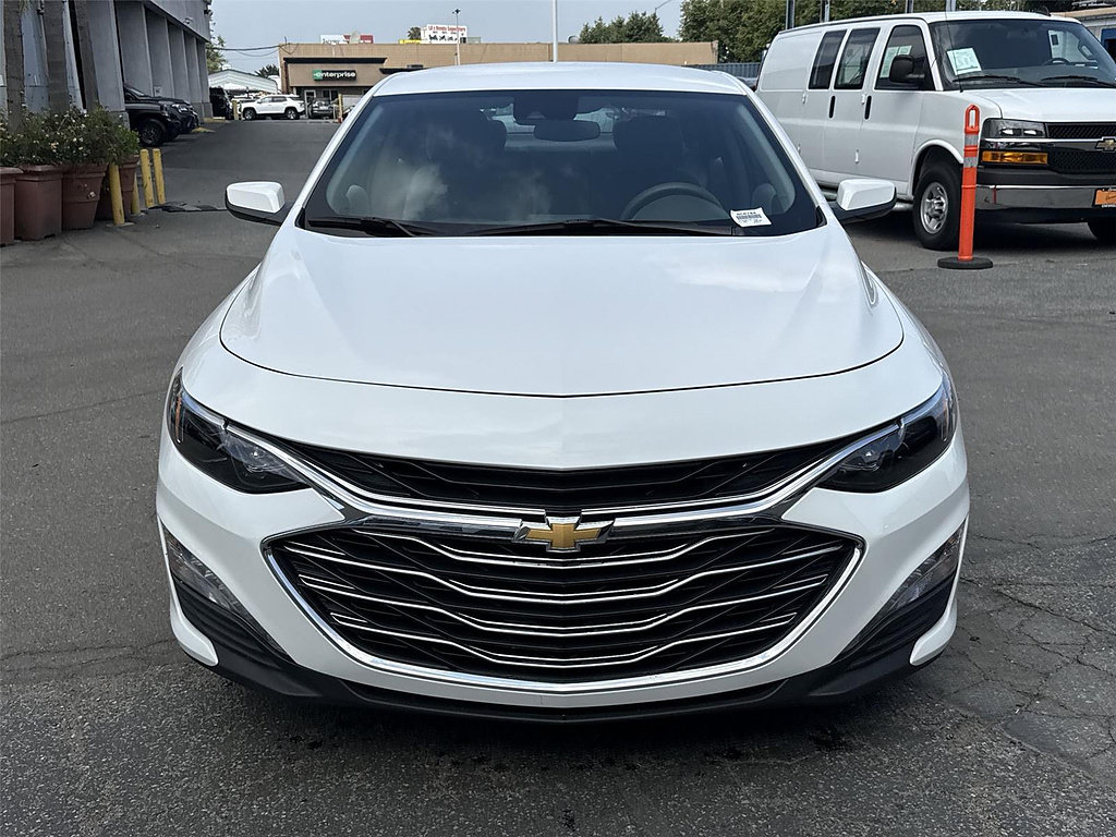 Used 2025 Chevrolet Malibu LT FWD image 8