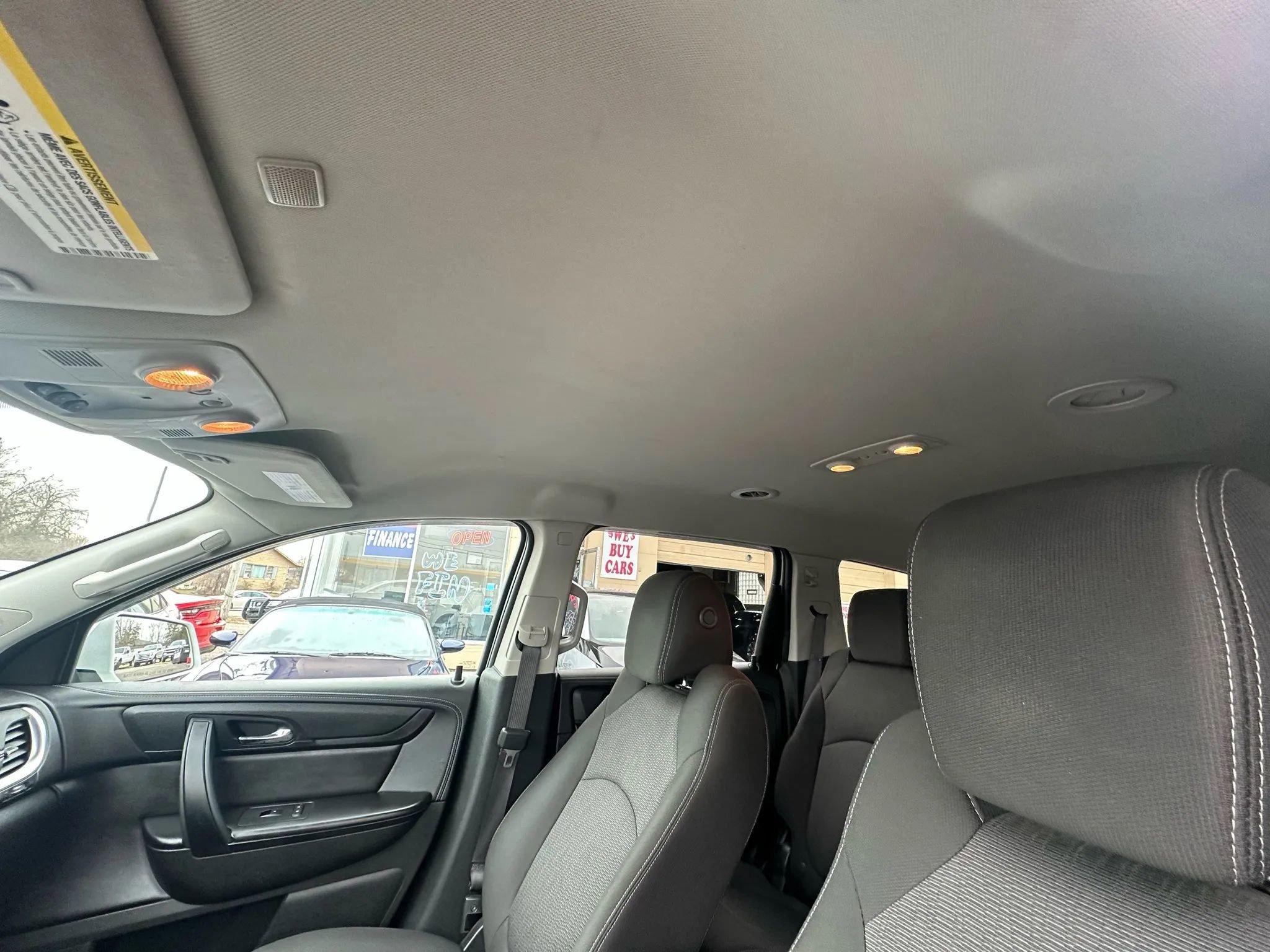 Used 2017 Chevrolet Traverse LT w/ Style and Technology Package image 21