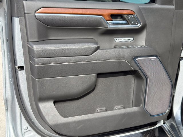 Used 2023 GMC Sierra 1500 Denali AWD/4WD image 16