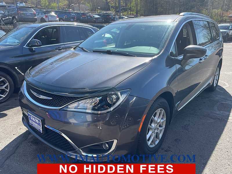 Used 2020 Chrysler Pacifica Touring-L FWD image 1
