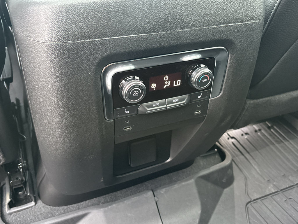 Used 2026 GMC Yukon Denali w/ Sun & Power Step Package AWD/4WD image 20