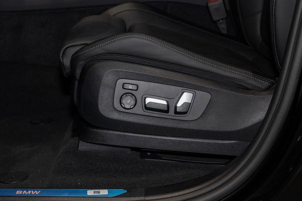 Used 2026 BMW X5 xDrive40i w/ Premium Package AWD/4WD image 16