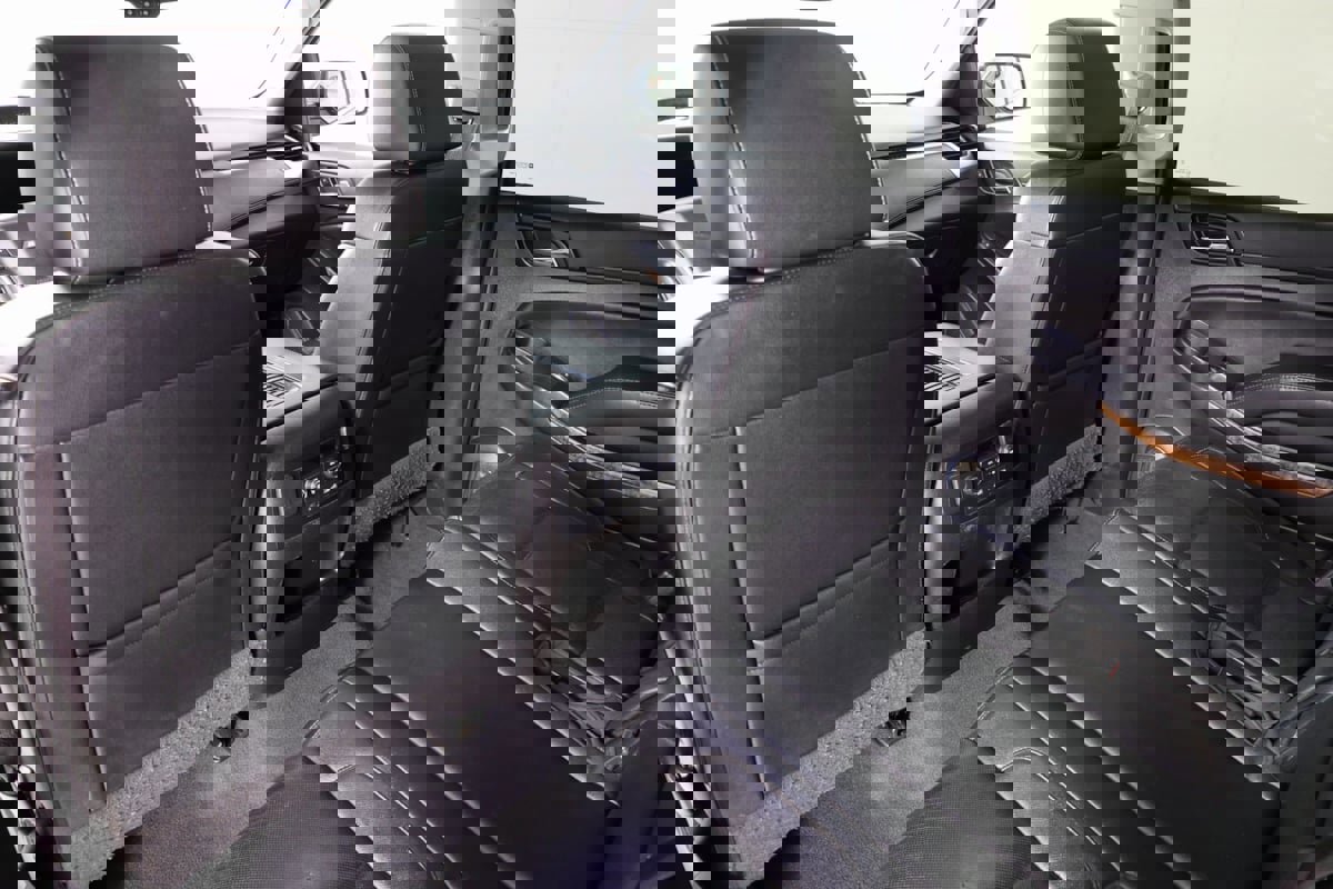 Used 2019 Chevrolet Suburban Premier image 56