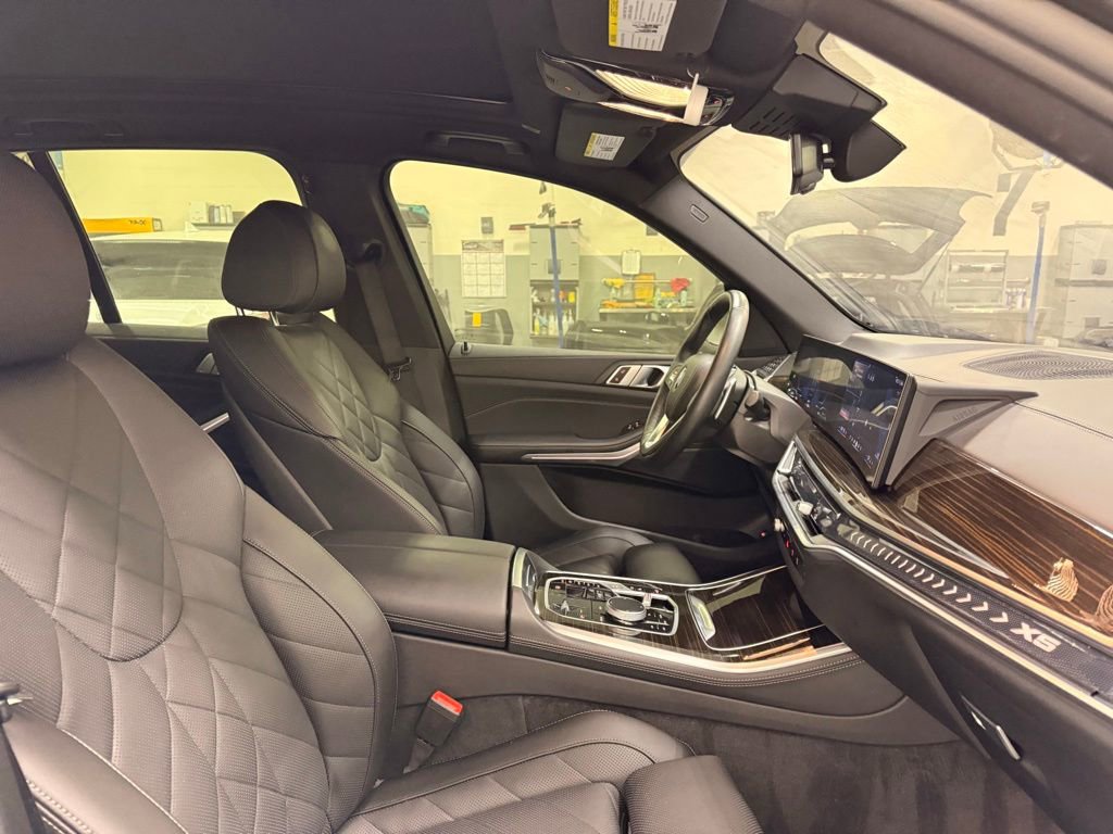 Used 2024 BMW X5 xDrive50e w/ Parking Assistance Package image 28