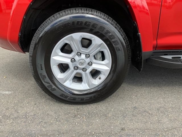 Used 2021 Toyota 4Runner SR5 AWD/4WD image 10