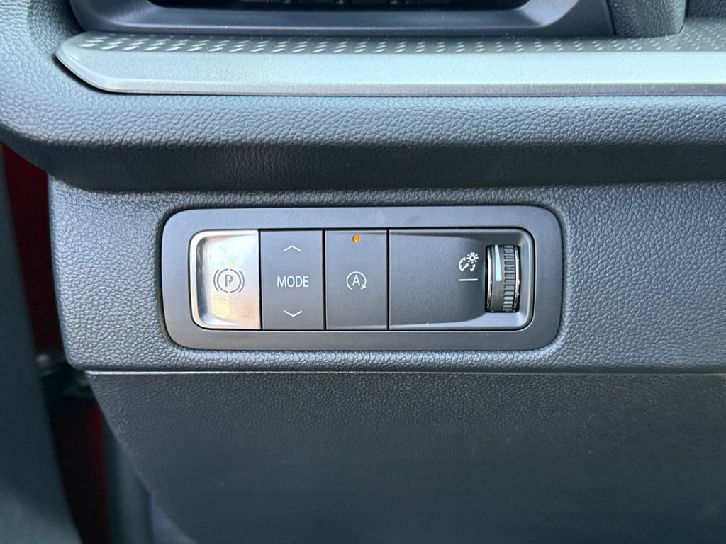 New 2026 Chevrolet Traverse LT w/ Sun and Wheel Package FWD image 23