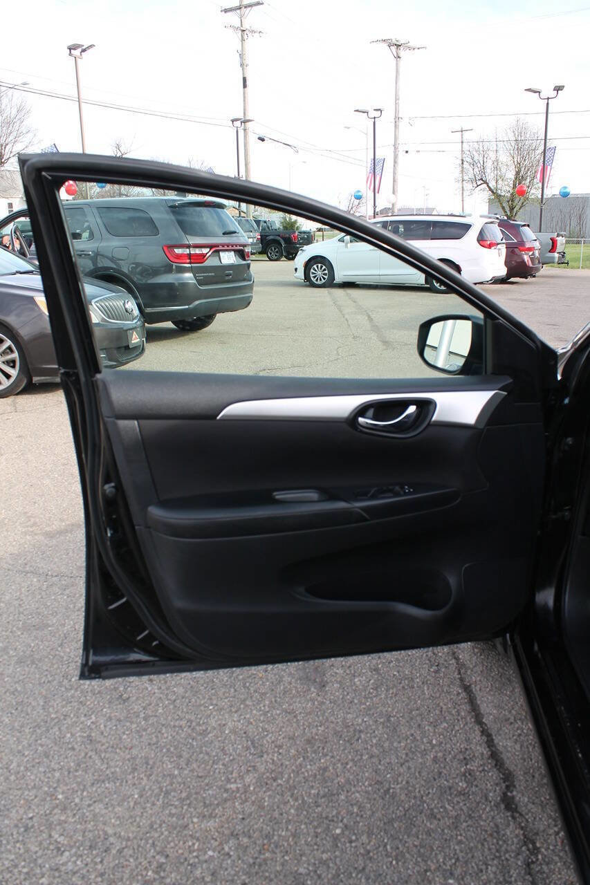 Used 2017 Nissan Sentra S image 9