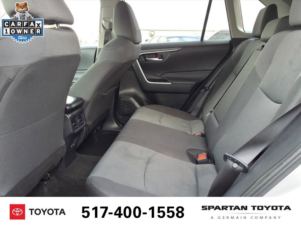 Used 2025 Toyota RAV4 XLE AWD/4WD image 13